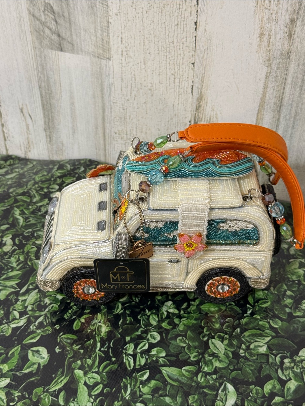 Mary Frances “Day Trip” Cream Beaded Camper Surf Theme Bag Cert of Authenticity - Picture 8 of 15